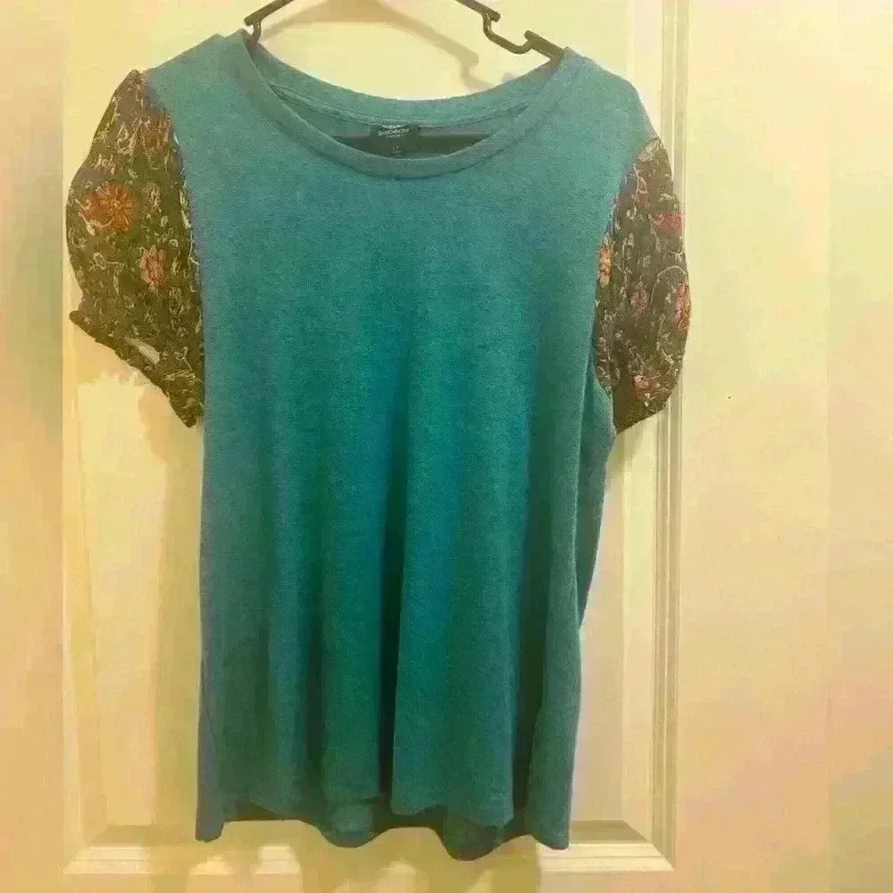 Bobeau Short Sleeve Shirt Size Large, Perfect Condition
